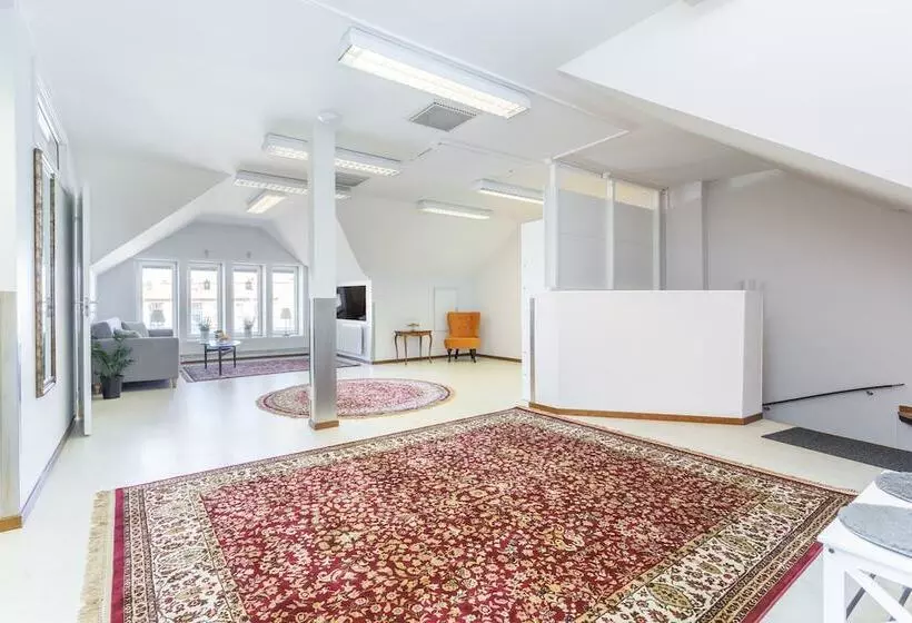 Majatalo L Drottninggatan 11