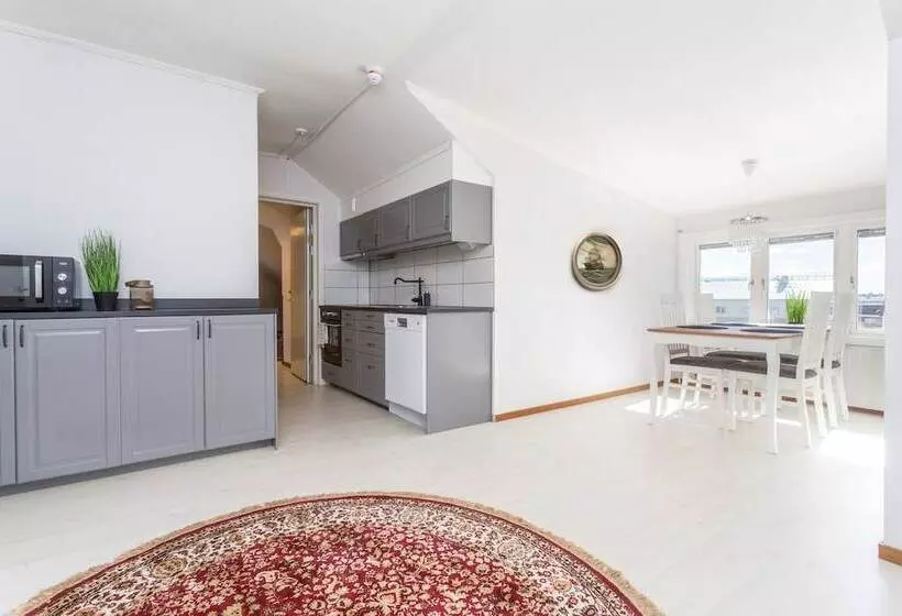 Majatalo L Drottninggatan 11