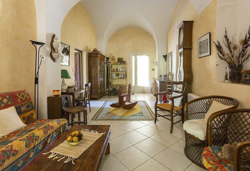 פנסיון Mas Du Crès