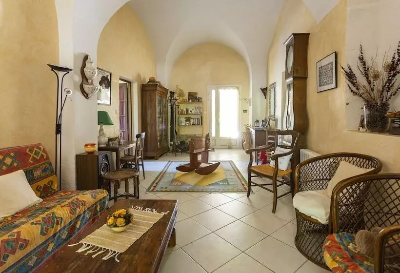 Majatalo Mas Du Crès