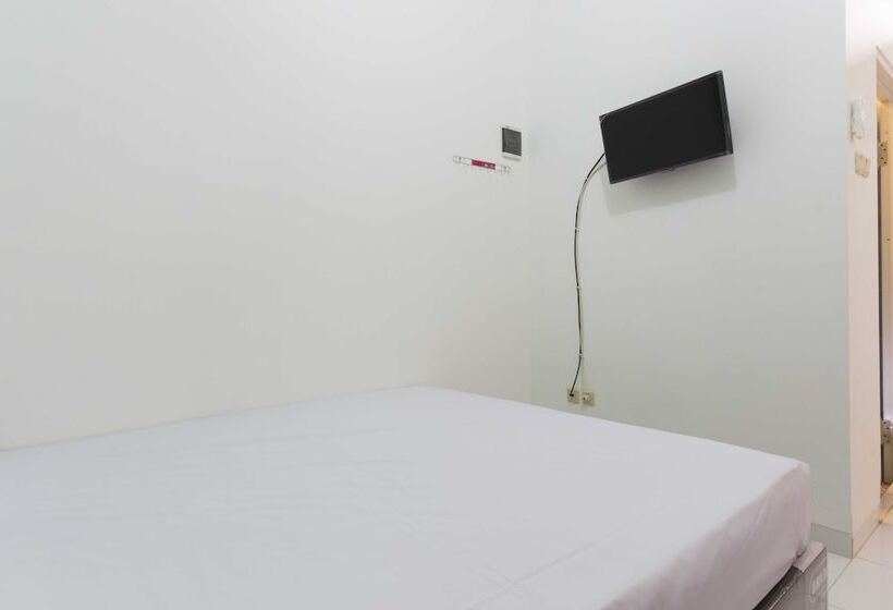 פנסיון Reddoorz @ Pekayon Bekasi