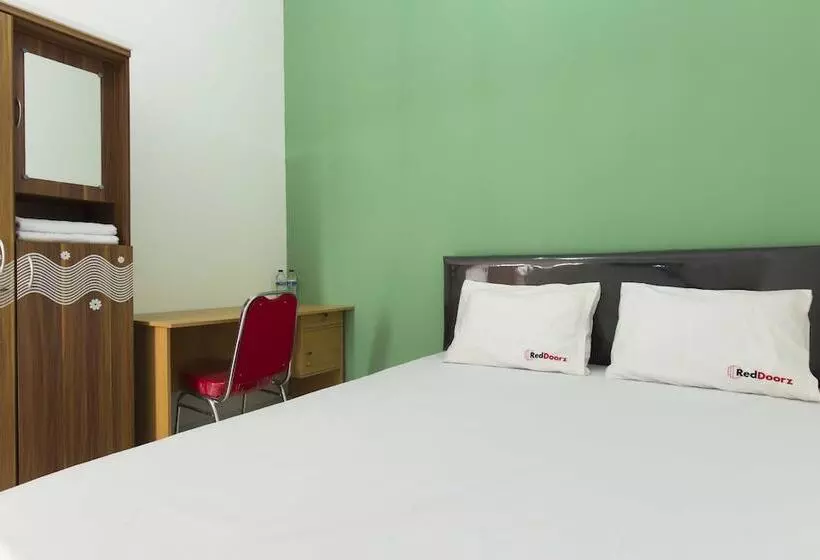 Majatalo Reddoorz @ Pekayon Bekasi