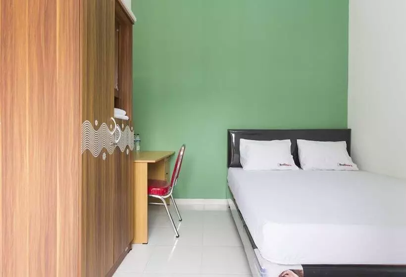 Majatalo Reddoorz @ Pekayon Bekasi