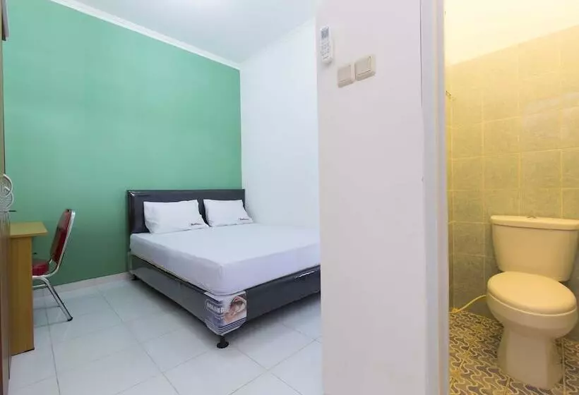 Majatalo Reddoorz @ Pekayon Bekasi