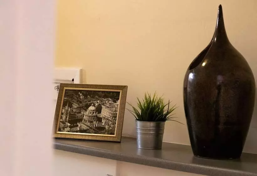 Majatalo Valentia Lodge Serviced Accommodation