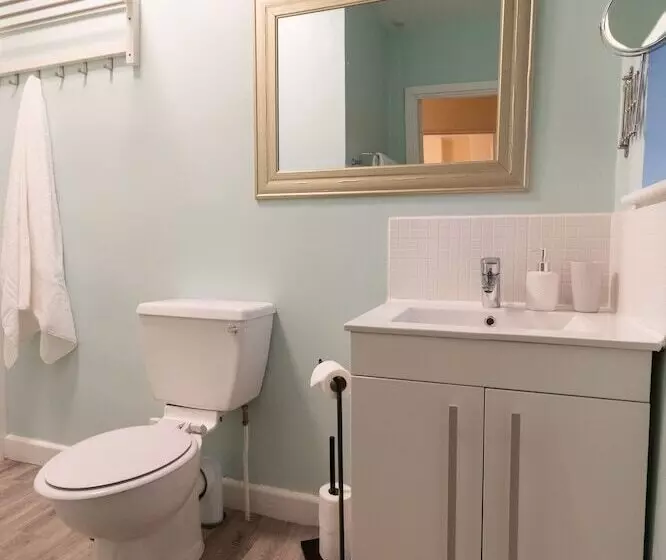 Majatalo Valentia Lodge Serviced Accommodation