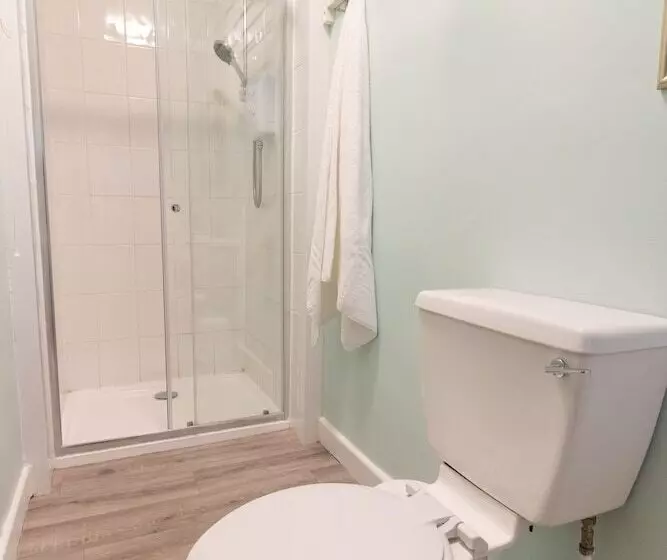 Majatalo Valentia Lodge Serviced Accommodation