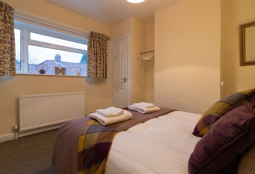 Пансион Valentia Lodge Serviced Accommodation