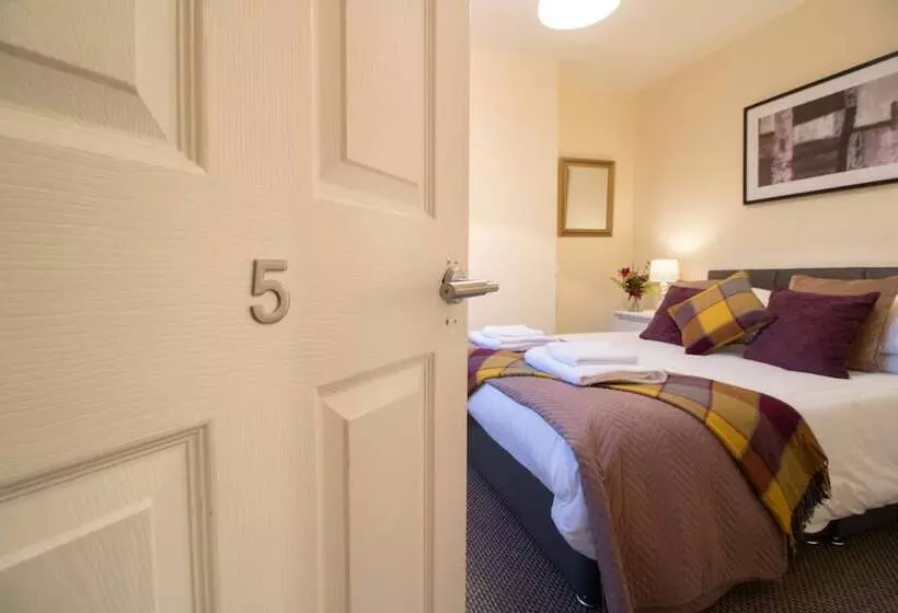 Majatalo Valentia Lodge Serviced Accommodation