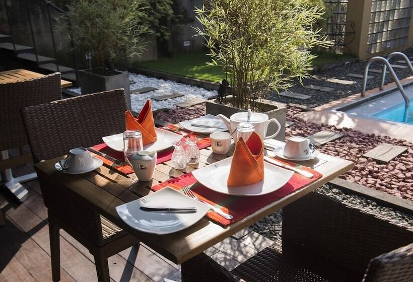 پانسیون Villa Escondite