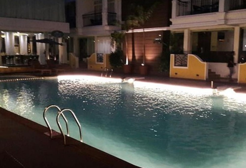 リゾートホテル The Verda Carmona