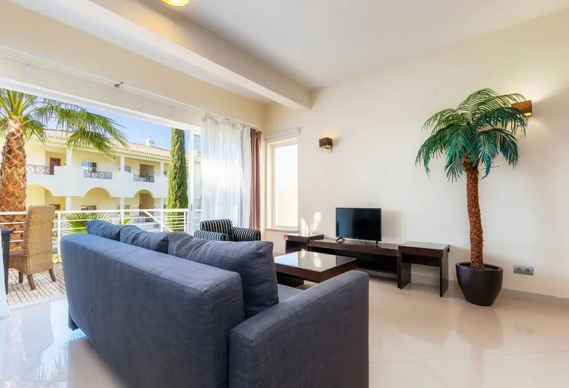 Colina Verde Resort