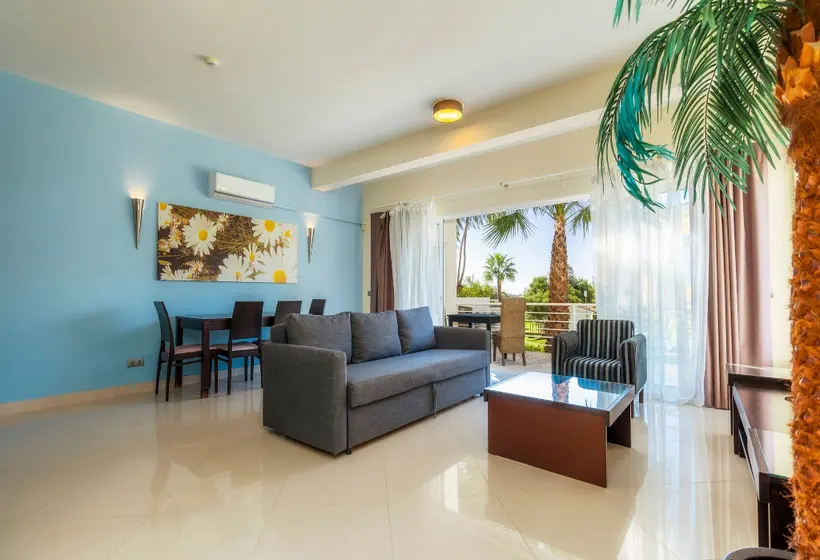 Colina Verde Resort