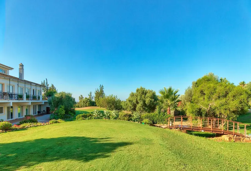 Colina Verde Resort