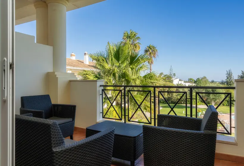 Colina Verde Resort