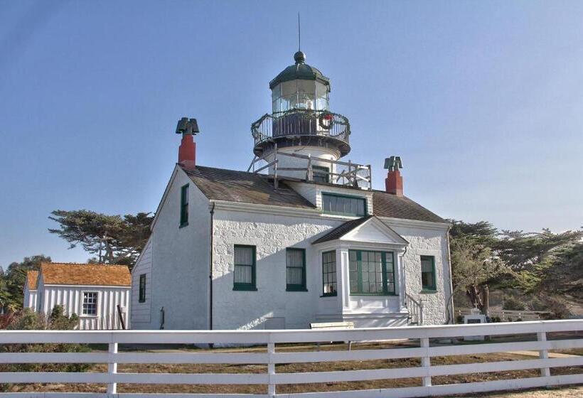 هتل Butterfly Grove Inn