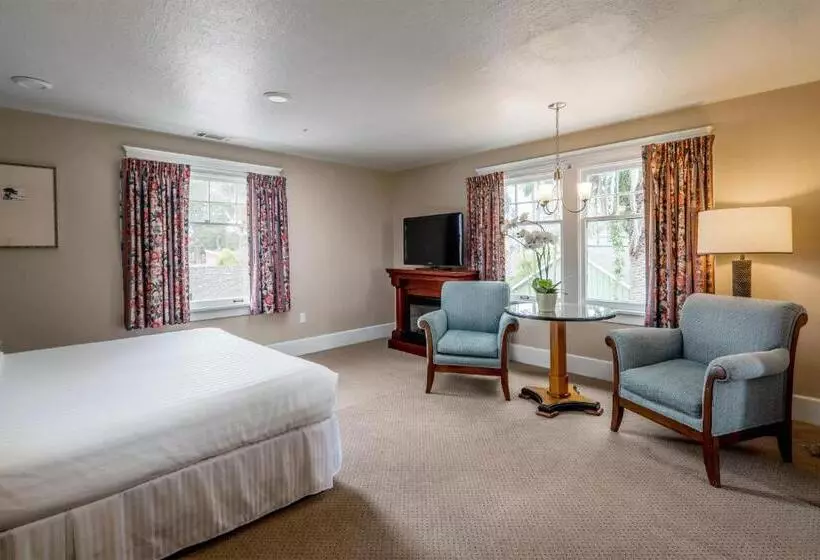 فندق Butterfly Grove Inn