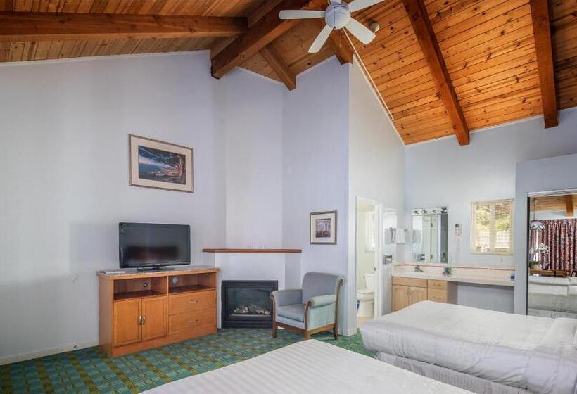 هتل Butterfly Grove Inn