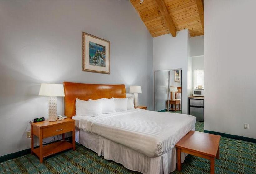 هتل Butterfly Grove Inn