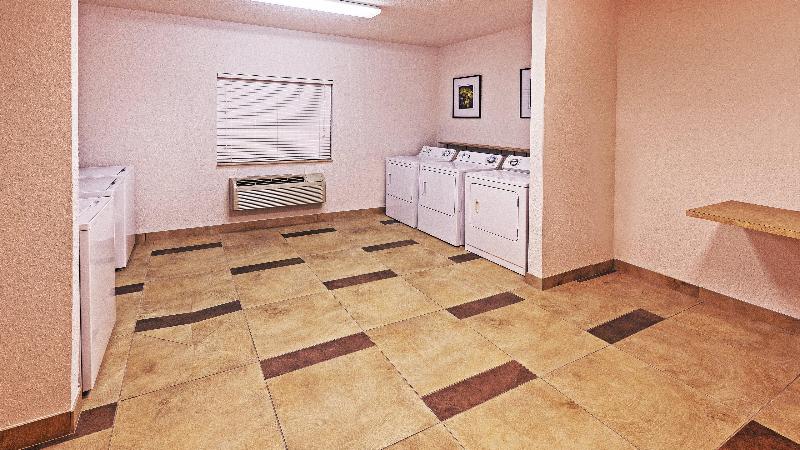 בית מלון כפרי Affordable Suites Of America Tulsa