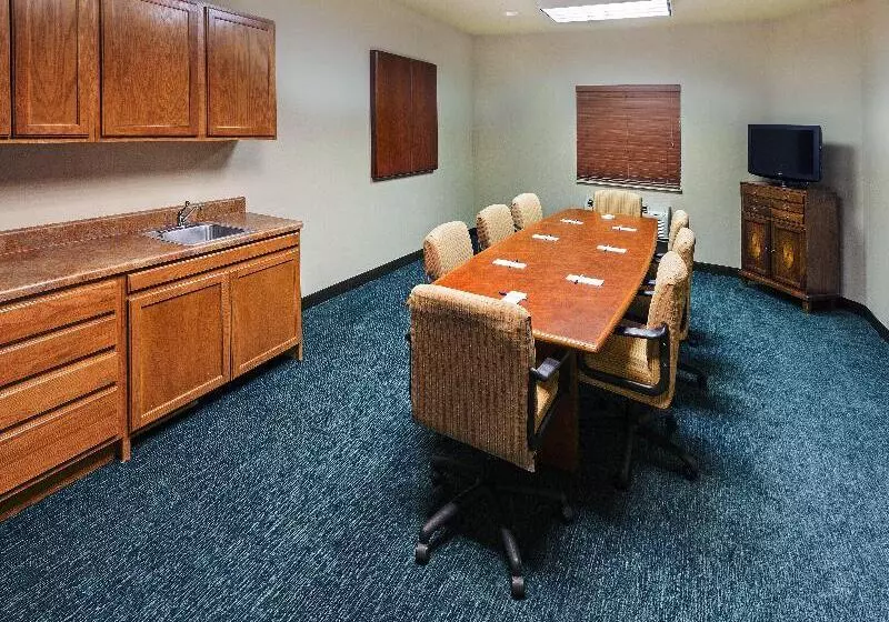 호텔 Affordable Suites Of America Tulsa