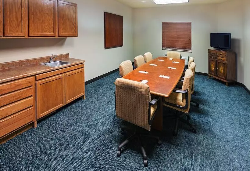 호텔 Affordable Suites Of America Tulsa