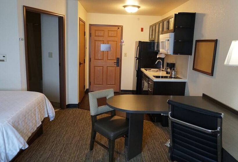 בית מלון כפרי Affordable Suites Of America Tulsa