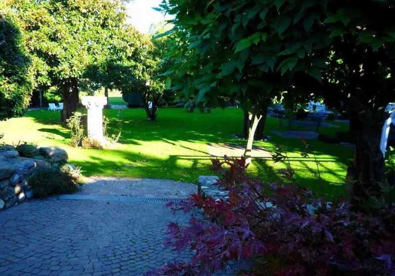 Szálloda Garni Gardenia