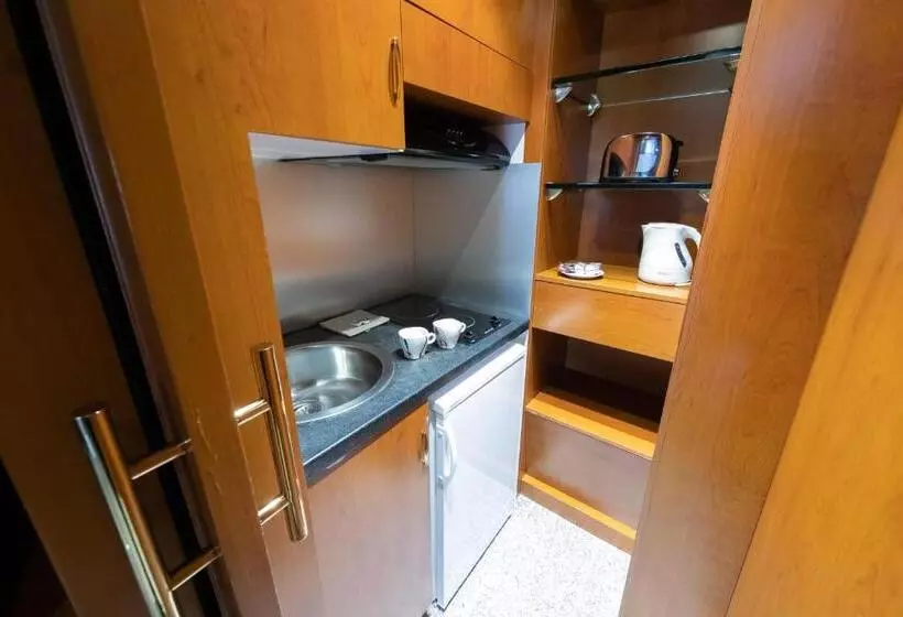 호텔 Goldstar Apartments & Suites