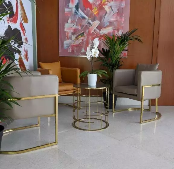 호텔 Goldstar Apartments & Suites