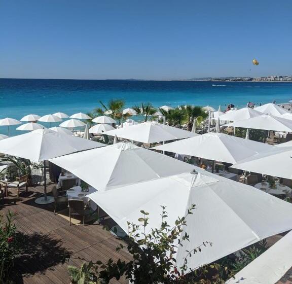 فندق Goldstar Apartments & Suites