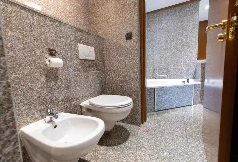 호텔 Goldstar Apartments & Suites