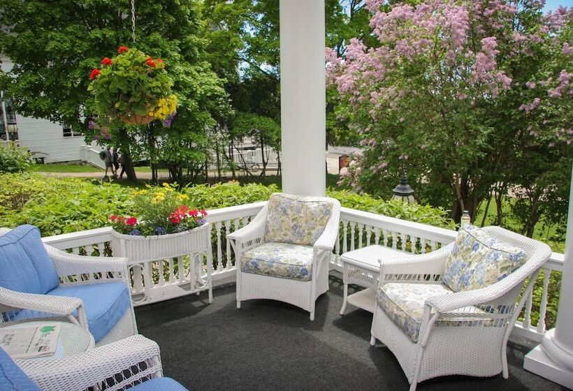 בית מלון כפרי Harbour View Inn