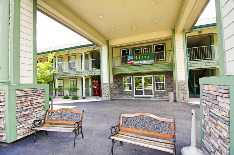 فندق Hilltop Inn & Suites, Near Foxwoods Casino