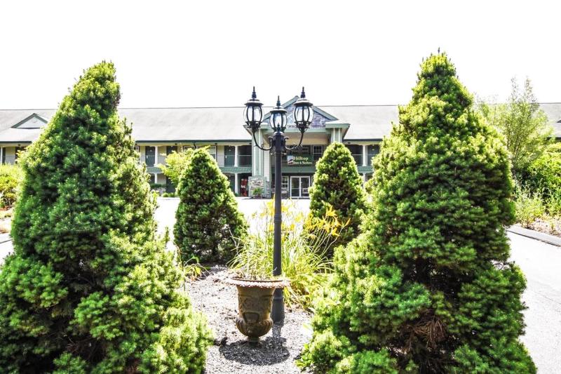 فندق Hilltop Inn & Suites, Near Foxwoods Casino