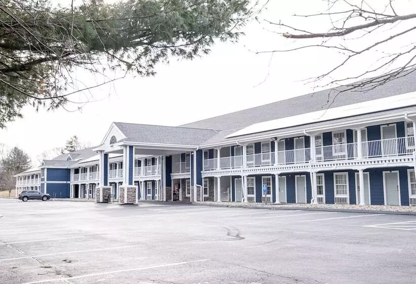 هتل Hilltop Inn & Suites, Near Foxwoods Casino