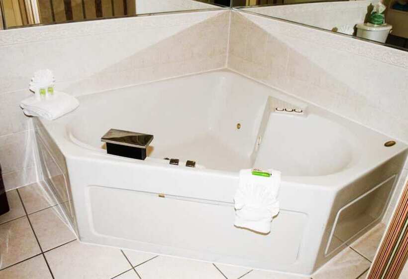 فندق Hilltop Inn & Suites, Near Foxwoods Casino