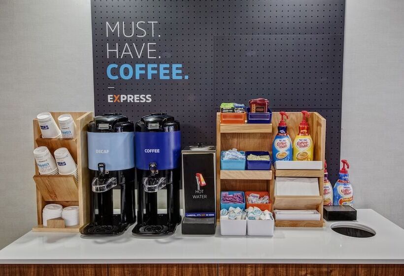 Otel Murfreesboro Central