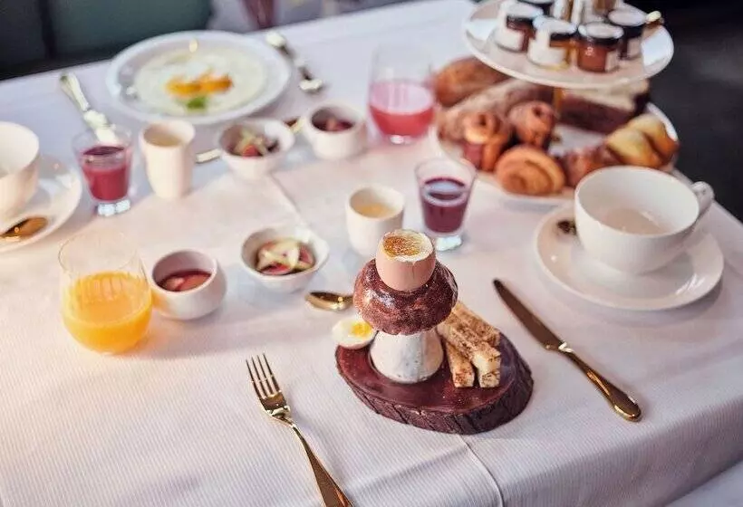 호텔 La Pyramide  Maison Henriroux