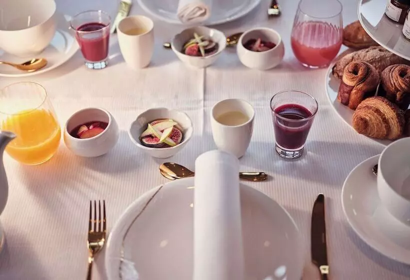 호텔 La Pyramide  Maison Henriroux