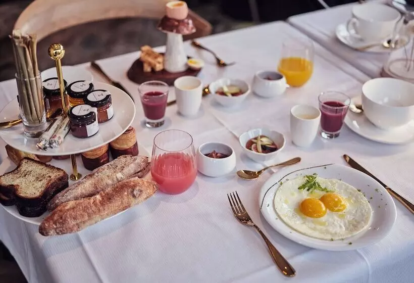 호텔 La Pyramide  Maison Henriroux