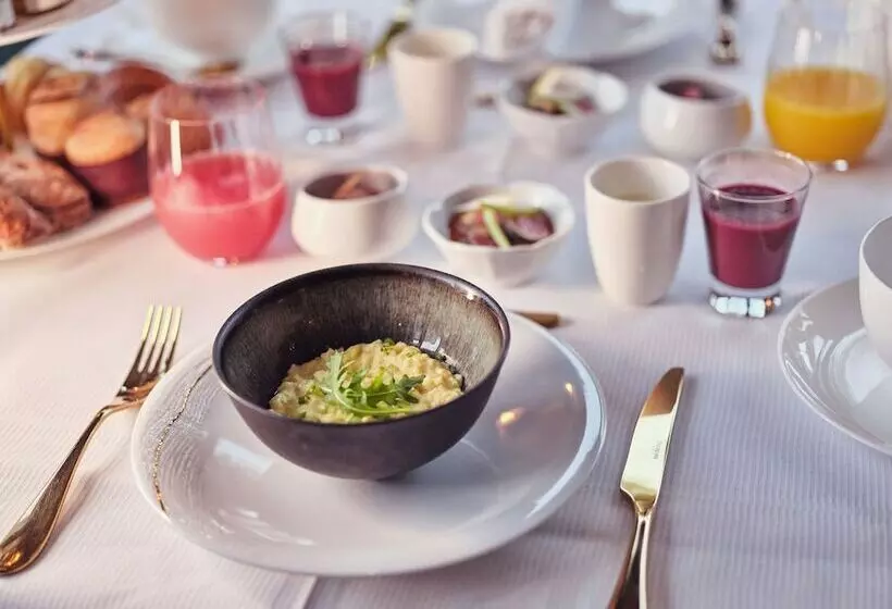 호텔 La Pyramide  Maison Henriroux