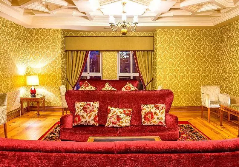 Lady Gregory Hotel, Leisure Club & Beauty Rooms