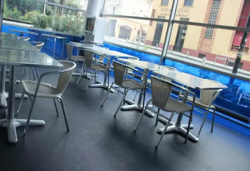 ホテル Les Thermes