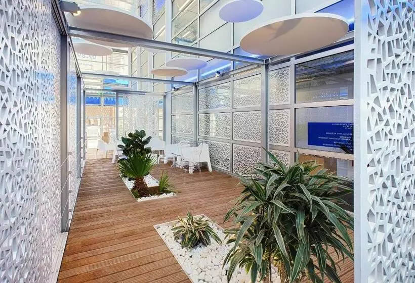 ホテル Les Thermes