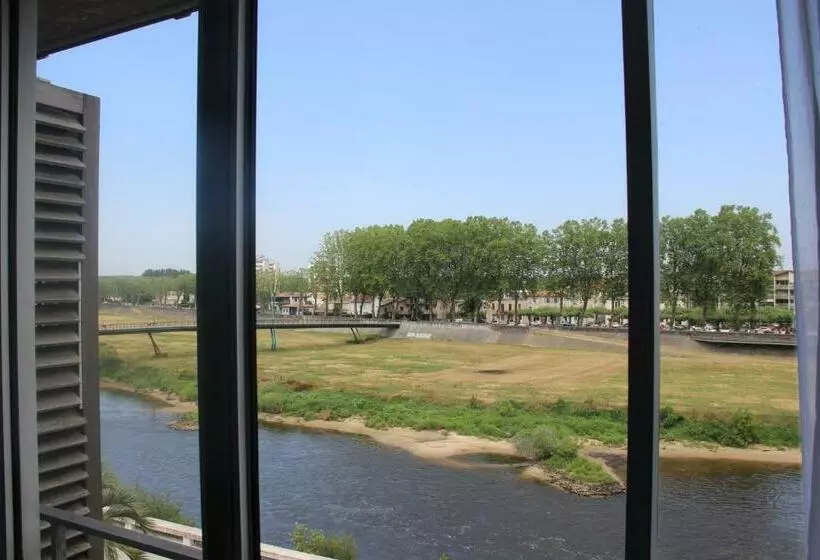 ホテル Les Thermes