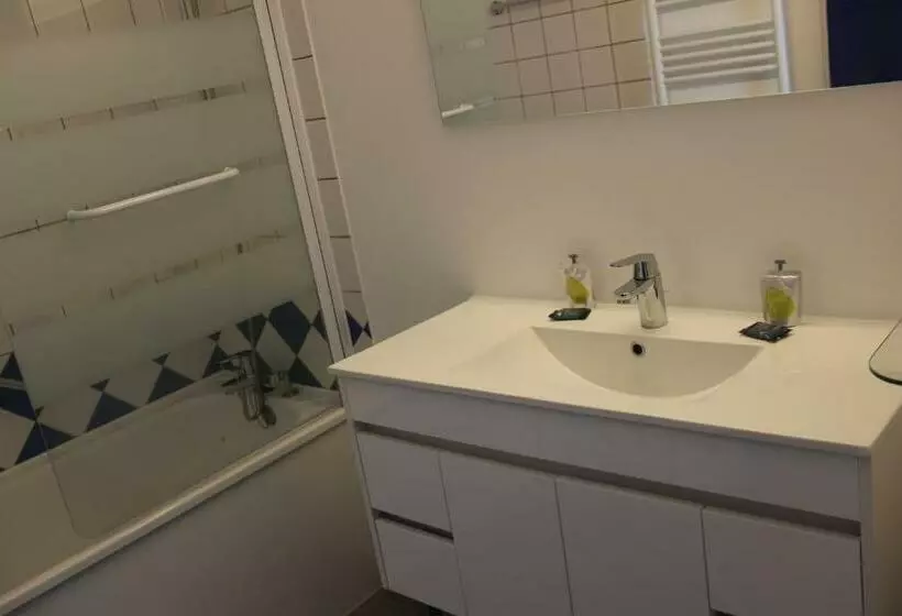 ホテル Les Thermes