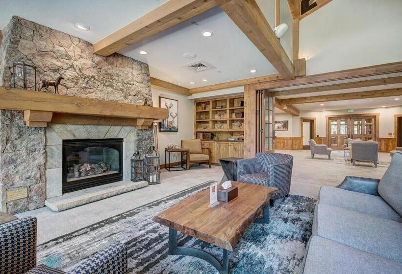 هتل Mountain Thunder Lodge