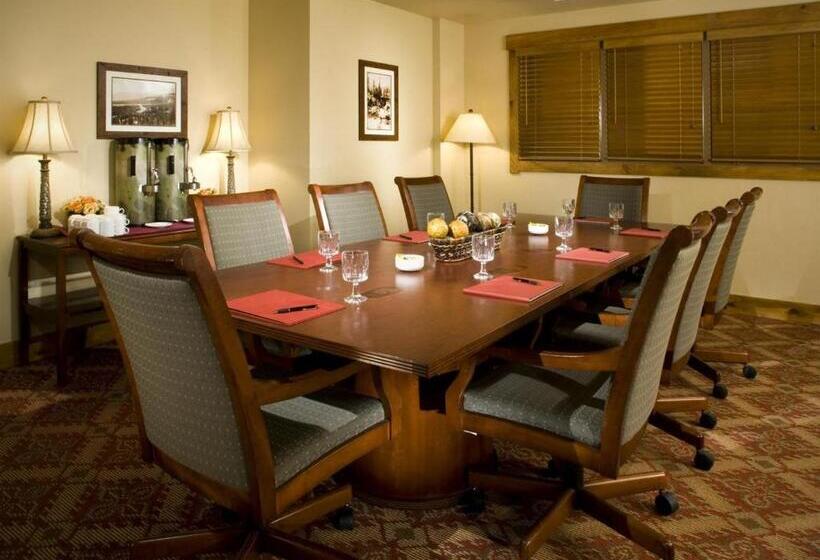 هتل Mountain Thunder Lodge