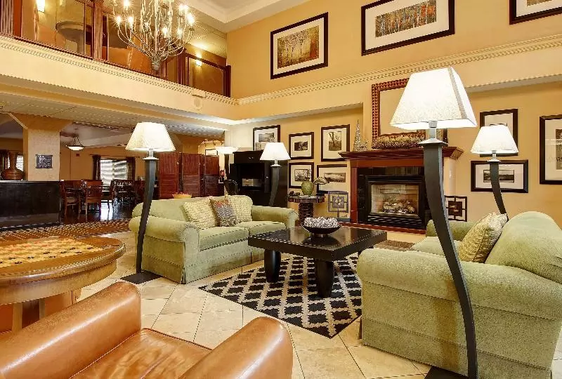 Отель Phoenix Inn Suites Albany